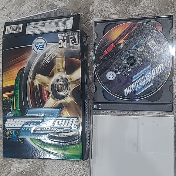 Rare Old stuck Bundle of PC games 🎮 & Movie - Picture 5 of 7